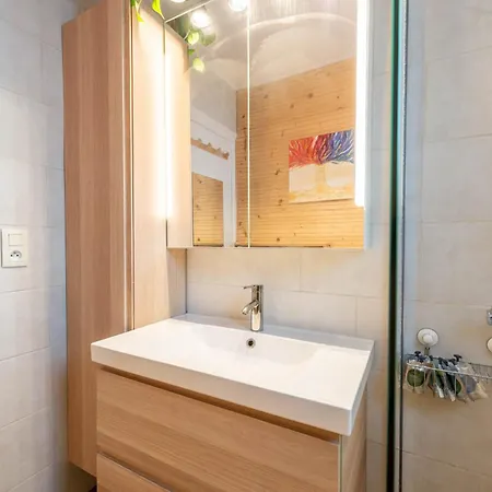 Smartstay Hirondelles - *